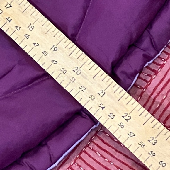Women’s small L.L.Bean reversible Purple Quilted Puffer Vest - Picture 10 of 15